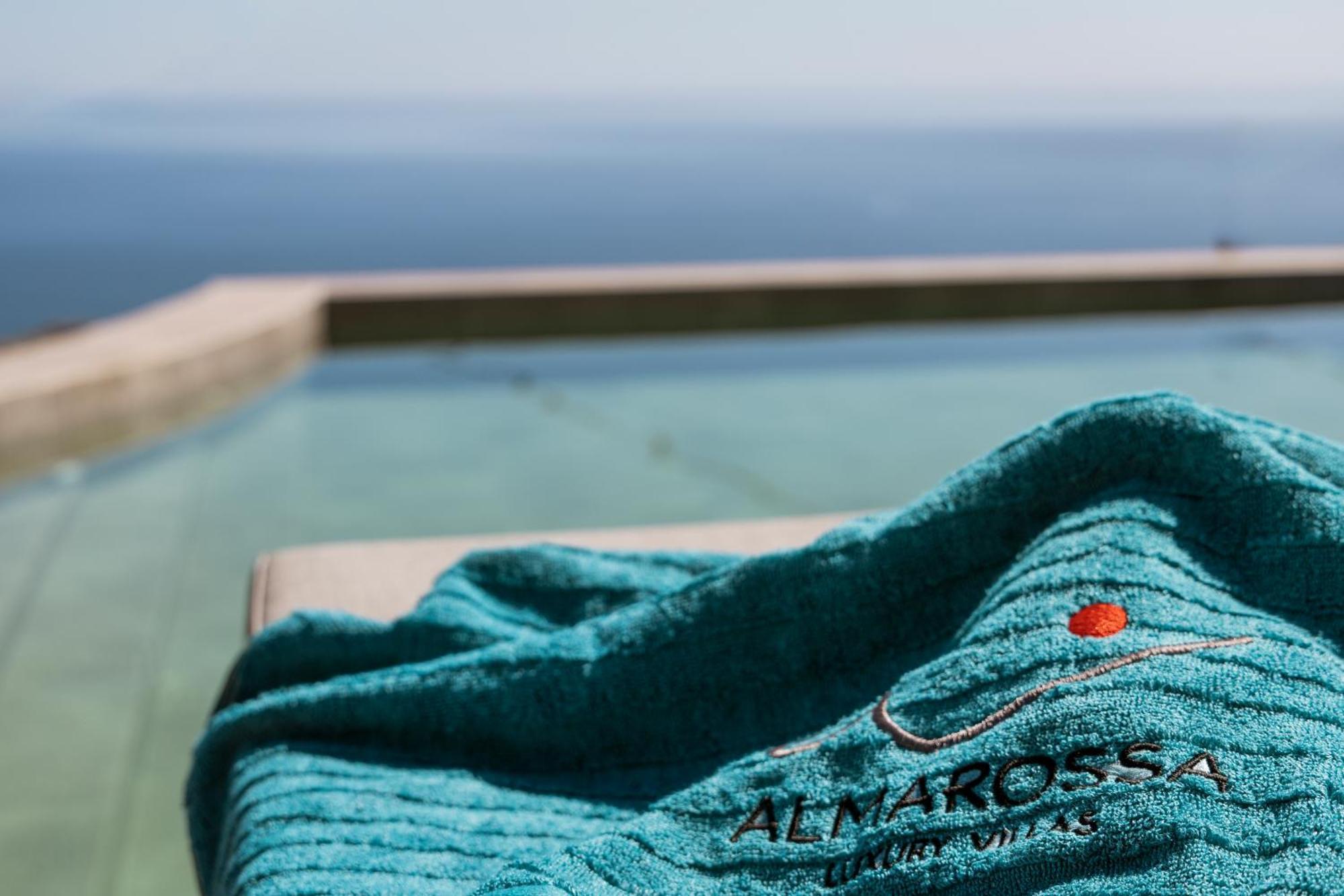 Almarossa Luxury Villas Vourvoulos Room photo